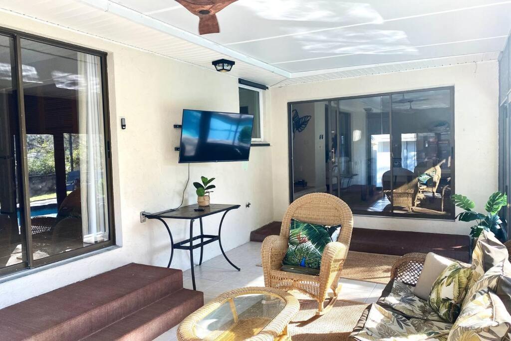 Heated Saltwater Pool Home Minutes To Beach Englewood Luaran gambar