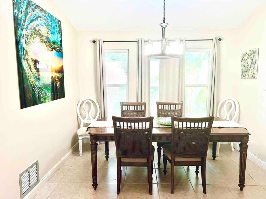 Heated Saltwater Pool Home Minutes To Beach Englewood Luaran gambar