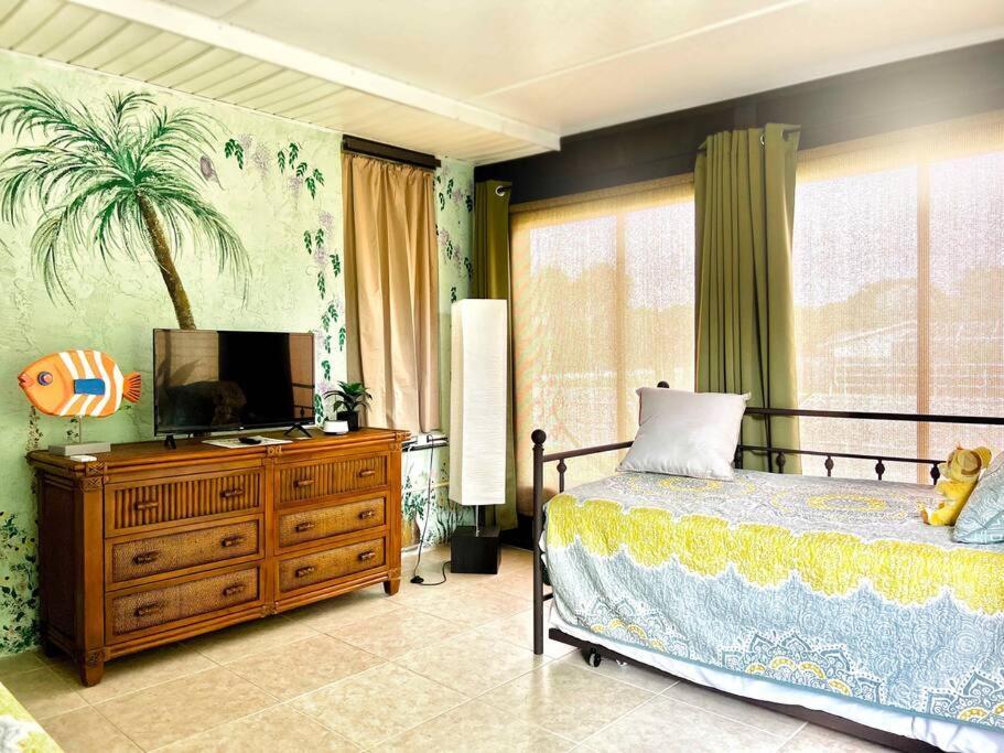 Heated Saltwater Pool Home Minutes To Beach Englewood Luaran gambar